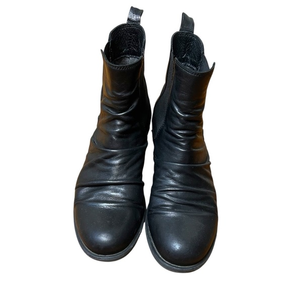 Miz Mooz Lissie Boot- Pull On Leather Ankle Boot- Size 8.5 - Picture 2 of 8